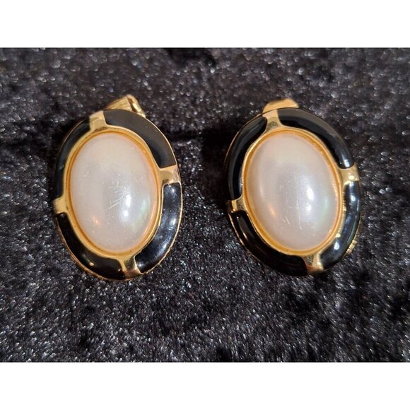 Vintage Faberage' Gold Tone and Black Enamel Faux Pearl Clip-on Earrings - Picture 1 of 2